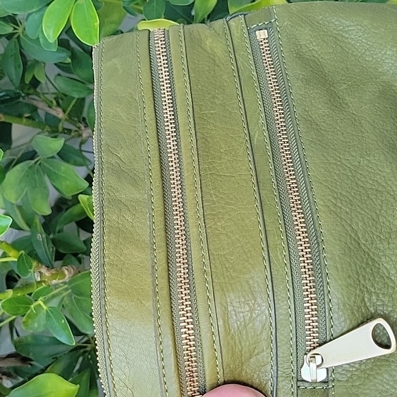 NWT: Leather Fossil Explorer Crossbody - Picture 16 of 16